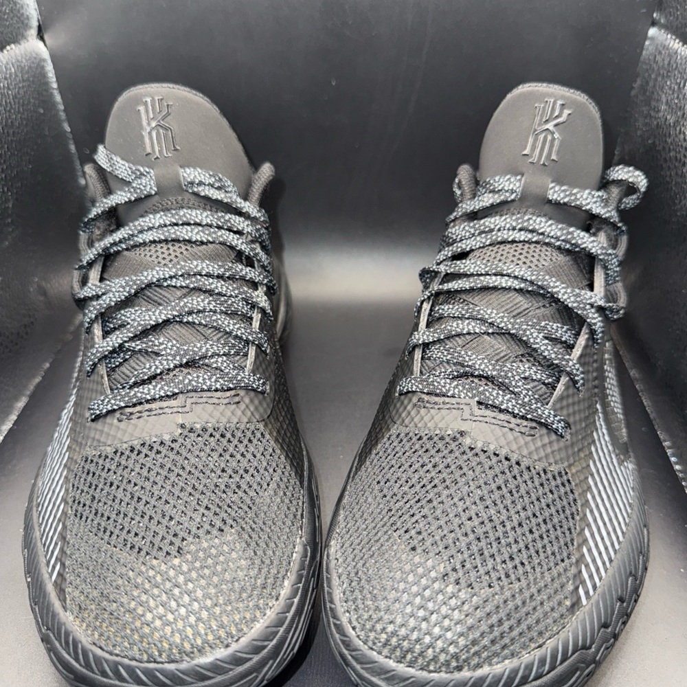 Size 7.5 - Nike Kyrie Flytrap 5 Black, CZ4100-004, Clean, No Box, Excellent Grip